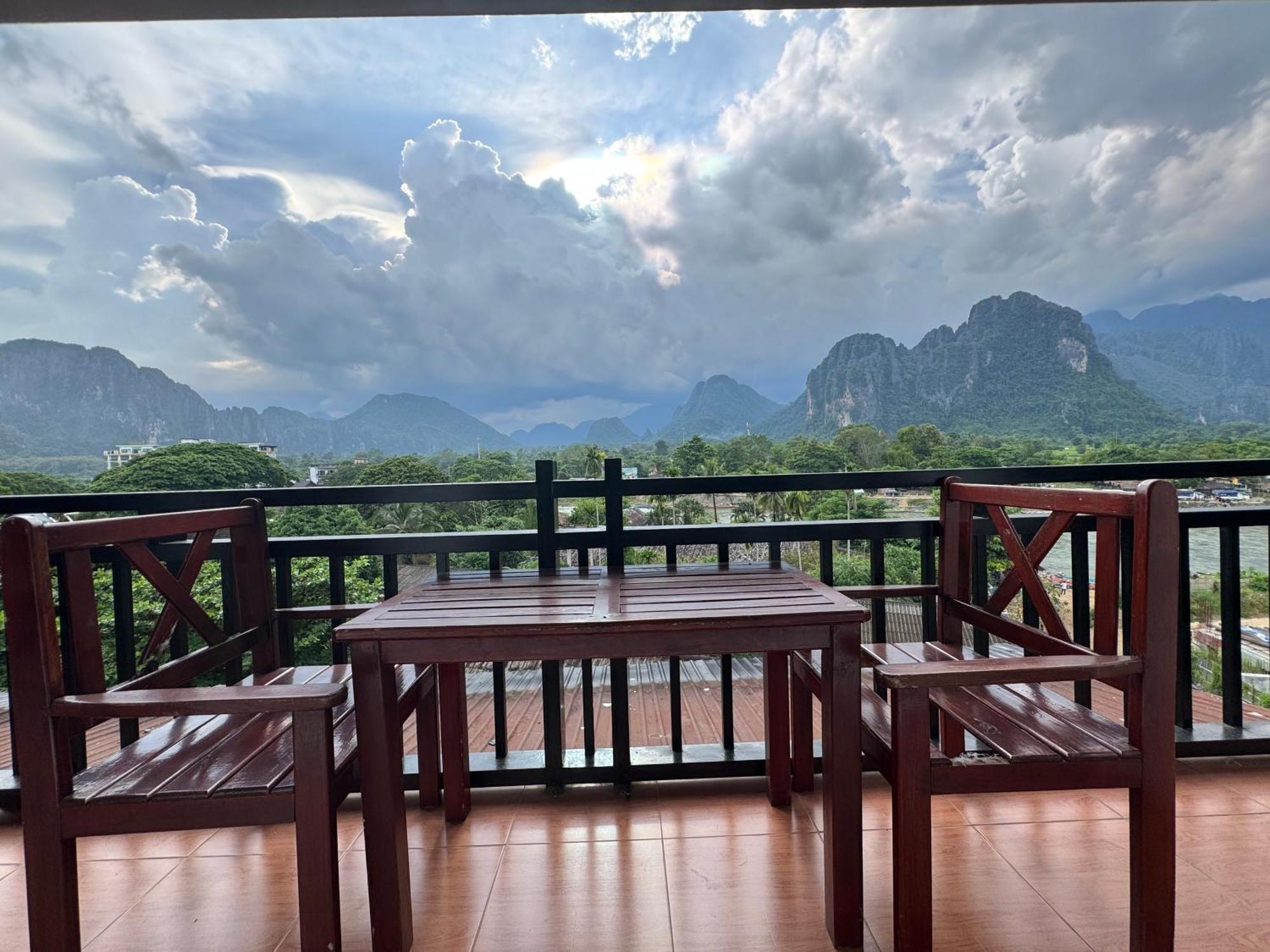 Vang Vieng Santara Backpackers Hostel Extérieur photo